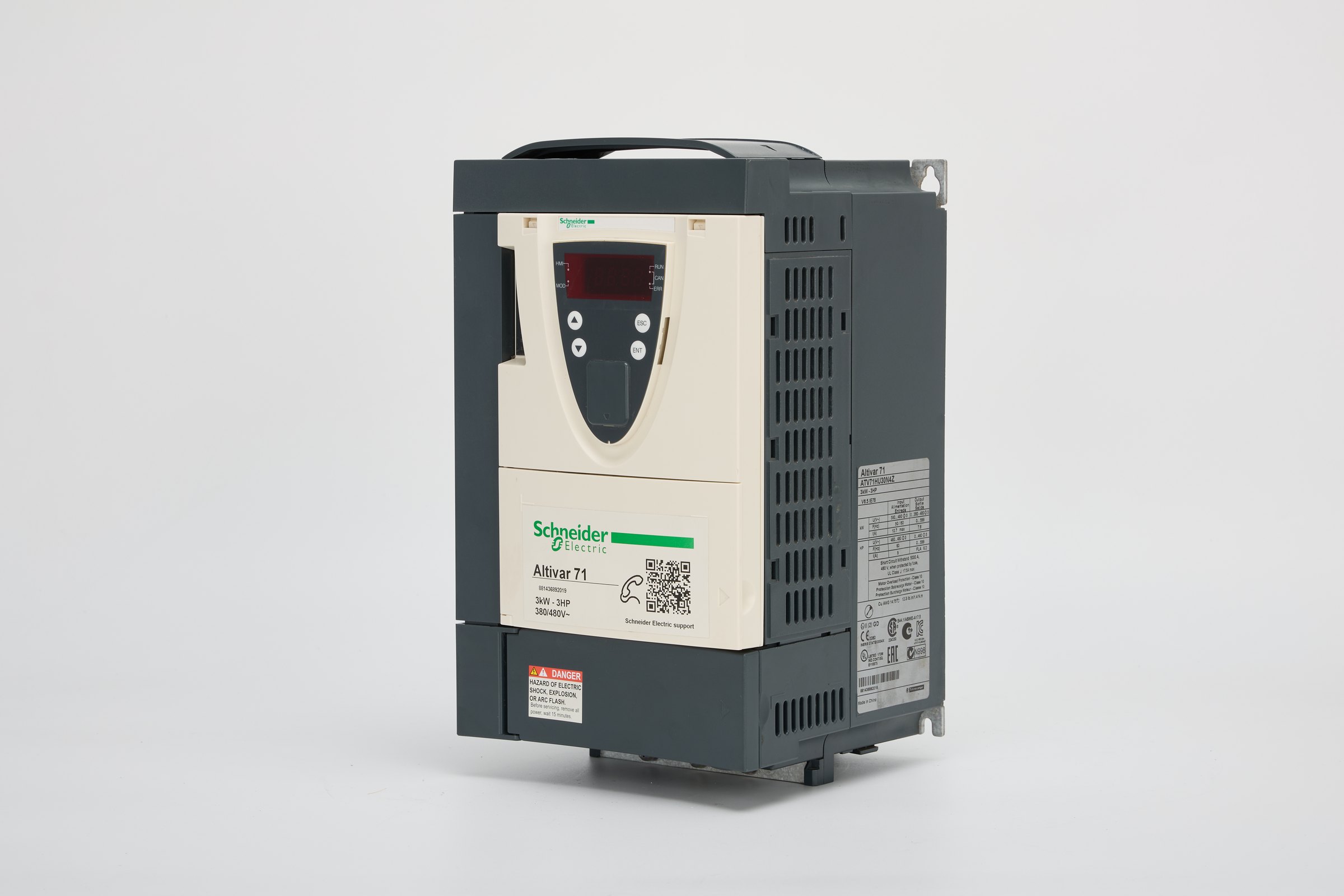 Schneider Electric ATV71HU30N4Z